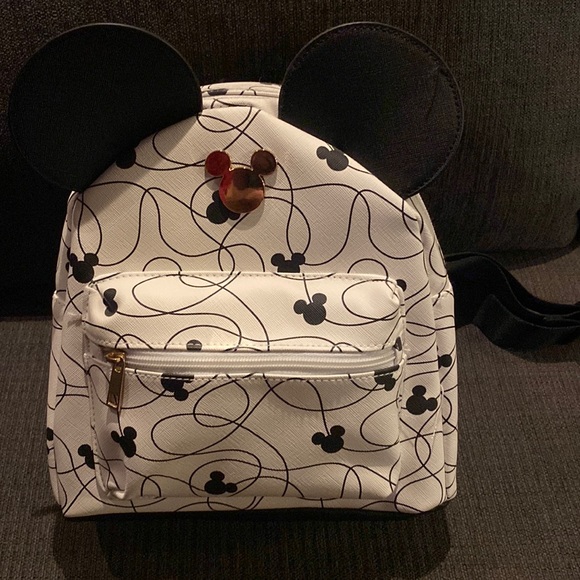Disney backpack. - Picture 1 of 4